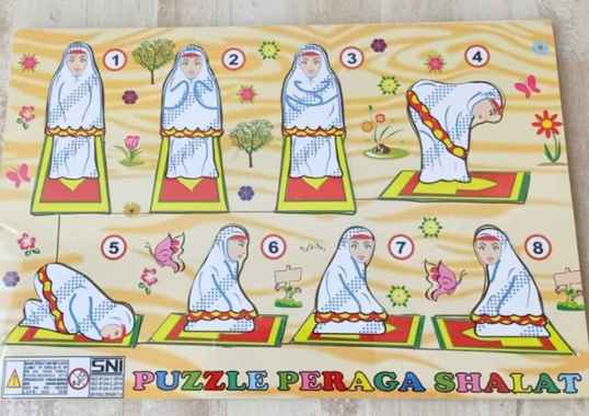 Mainan Puzzle Papan Kayu Peraga Sholat Anak Perempuan Mainan Edukasi