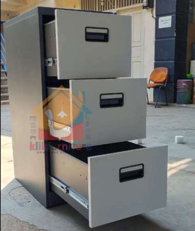 Filling Cabinet Besi 3 Laci / 3 Susun AKD3