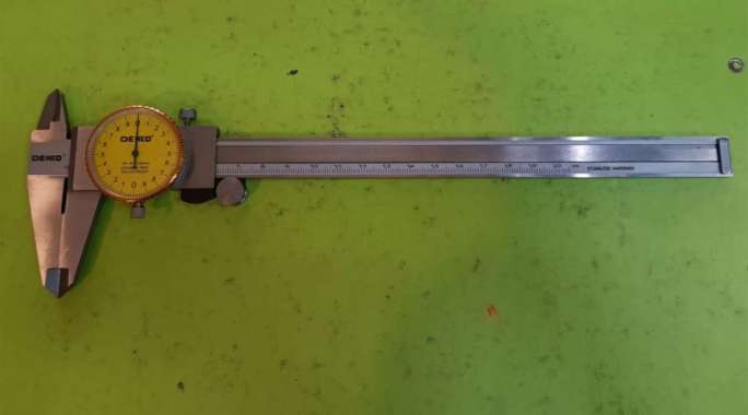 sigmat dial caliper 20 cm Merk DEKKO silver