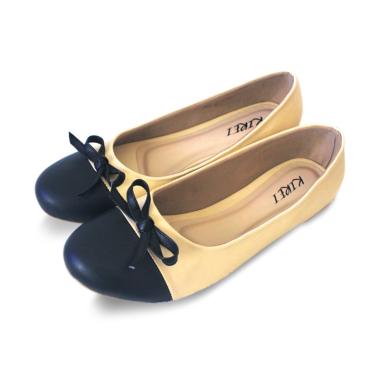 kireishoes Rycca Beige Flat Shoes