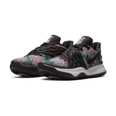 sepatu basket nike wanita
