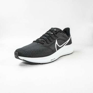 nike pegasus white shoes