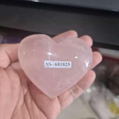 ROSE QUARTZ MADAGASCAR HEART BESAR05