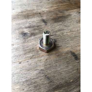 Baut Gear Case Mesin Potong Rumput