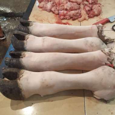 COKOR SAPI / KAKI SAPI SEGAR SATUN UTUH 2.0kg