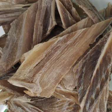 IKAN ASIN PARI HITAM SUPER 1.0kg