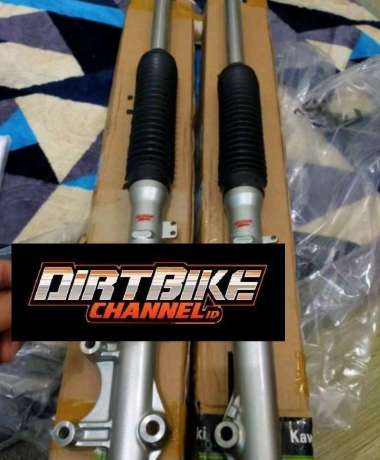 Shock Depan Teleskopik KLX 150 S G L ORIGINAL KAWASAKI Kanan KLX 150 L