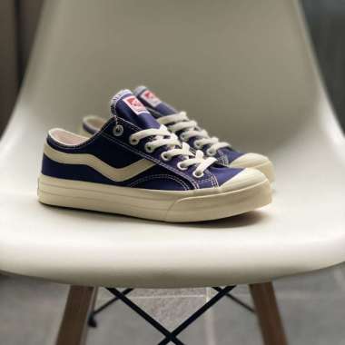 blue vans without laces