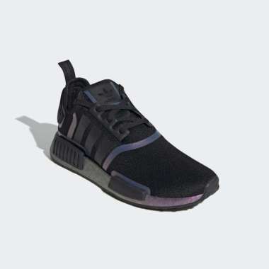 foto sepatu adidas nmd