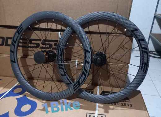 WheelSet Luce 20 Plus 451 Disc Brake Carbon Motif Carbon ws-10 Hitam
