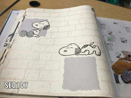 Wallpaper Dinding Anak Motif Snoopy Minimalis Batu Bata Emboss SB2