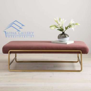 Bangku santai besi finishing gold dudukan busa empuk