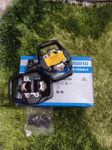 PEDAL CLEAT SEPEDA MTB SHIMANO ME700