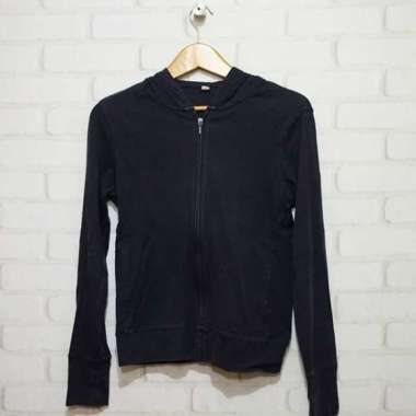 harga sweater uniqlo original