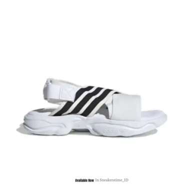 adidas closed toe slides