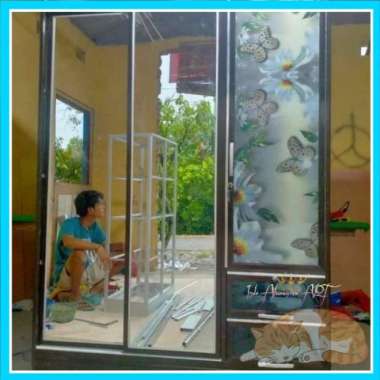 Lemari / Almari Baju Pakaian Pintu 3 Full Kaca Bahan Alumunium