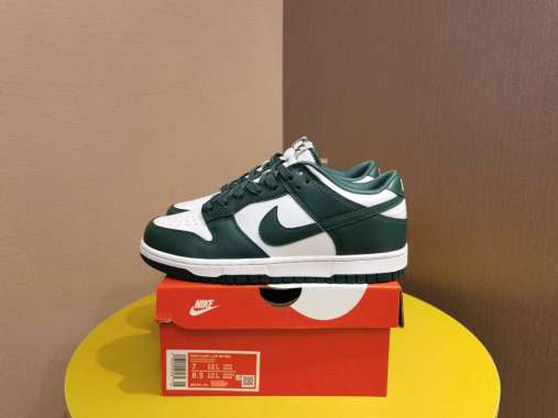 Daftar harga Nike Sb Dunk Low Pro Bulan Mei 2022