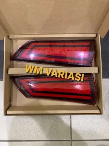 Reflektor lampu LED pintu bagasi Calya Sigra