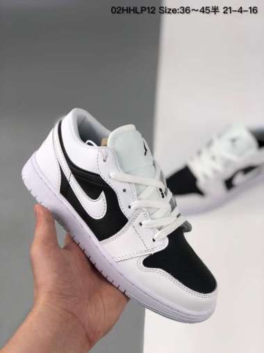 Jual Jordan Panda Terbaru \u0026 Original - Harga Promo Juni 2022 | Blibli
