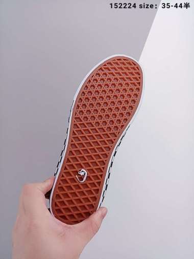 mens vans black shoes