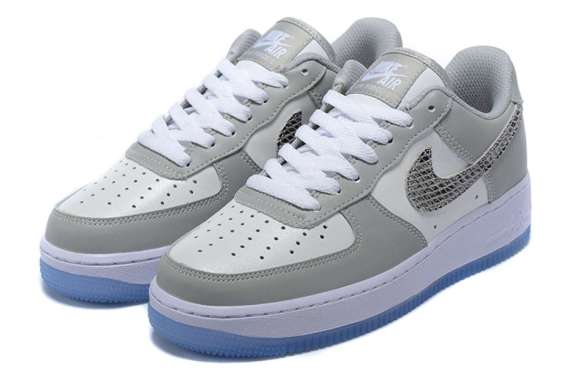 Jual Air Force One 25 Terlengkap \u0026 Original - Harga Murah Mei 2022 | Blibli