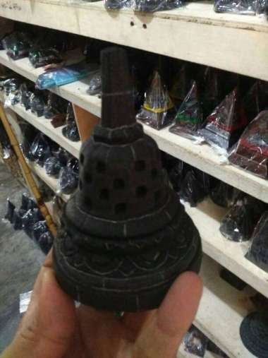 Miniatur Stupa Candi Borobudur Ukuran Mini-Batu Candi Hitam Asli-Jogja