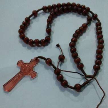 KALUNG ROSARIO SALIB BAHAN MANIK DAN TALI - BENDA ROHANI KATOLIK