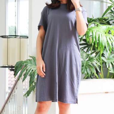 Harga Slit Dress Grey Terbaru Mei 2022 
