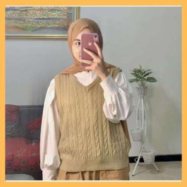 Rompi Cable Knit / Rompi Rajut Kepang / Rompi Rajut Wanita / Rajut V -Neck / Vest Knit Cream