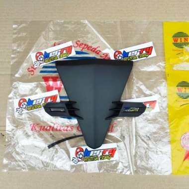 tameng kecil dasi panel dudukan plat nomor depan beat street Multicolor