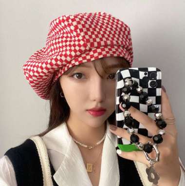 Topi Baret Artis Korea Motif Kotak2 Topi Size Besar Topi OOTD Hijab Baret Rally Red