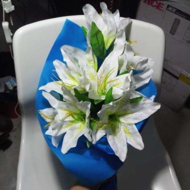 Bunga Lili artificial hand buket/buket bunga/bunga wisuda