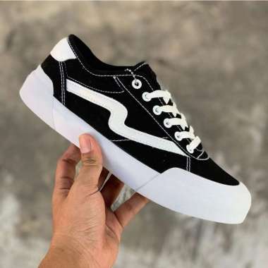 PATROBAS NEW IVAN LOW BLACK WHITE - Sepatu Sneakers Canvas Pria/Wanita Patrobas Original 41 New Ivan
