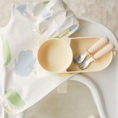 Mellow Kuma Silicone Plate - Buttermilk