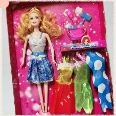 Boneka Barby set baju plus cleaning 69-067