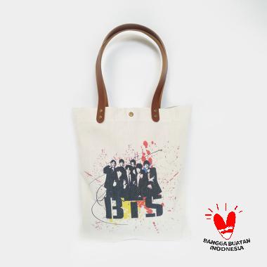 Download Free Jual Footstep Footwear Goodie Bag Tas Tote Type 0 2 Shoes In Black Online Agustus 2020 Blibli Com Free Mockup Templates.