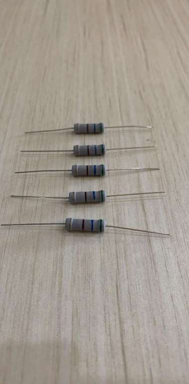 Resistor Tahanan 560 Ohm