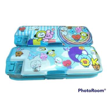 KOTAK PENSIL MAGNET GLITTER BENTUK OVAL DENGAN RAUTAN PENSIL KARAKTER BT21 TC-8087 BIRU
