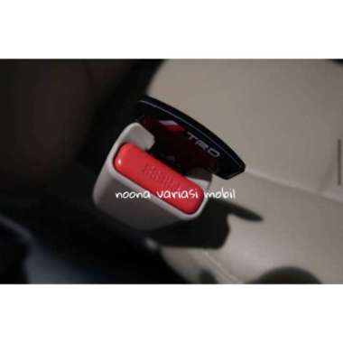 noona variasi mobil Clip Seatbelt Mobil for Universal BLACK