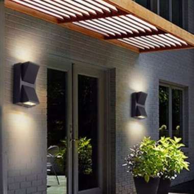Lampu dinding outdoor LED 2 arah minimalis