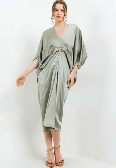 ICONS TEXTURED SILK PENGUIN SLEEVE CAFTAN WITH DIAMOND BROOCH TNIC0665BB OLIVE