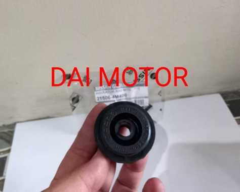 Karet dudukan upper radiator nissan grand livina