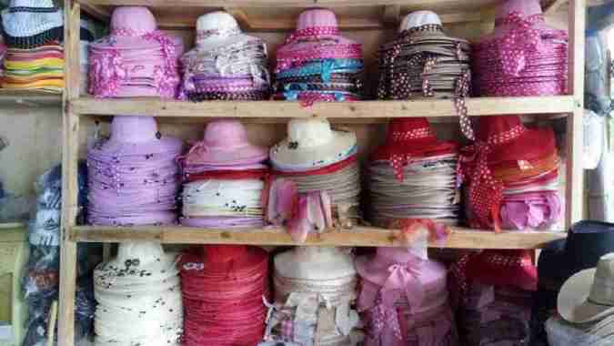 ANEKA TOPI WANITA GROSIR