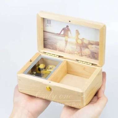 Kadomanis Kotak Musik Kayu Foto Music Box Custom Photo Wooden Anniversary Gift Classic Vintage Kotak