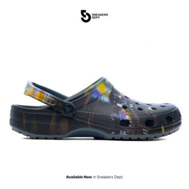 modelo crocs terbaru 2023