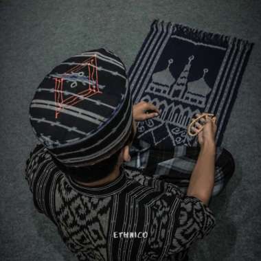 Peci Kopyah Tenun dan Songket Lombok KPTRandom