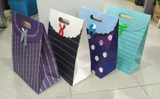 Paper Bag / Tas Kantong Kertas Kado Hadiah Souvenir Bingkisan Besar