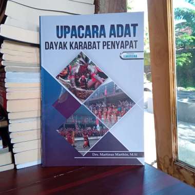 UPACARA ADAT DAYAK KARABAT PENYAPAT