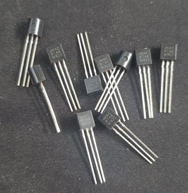 Transistor MAC97A6 97A6 Thyristor Logic level Triac 400V 0.6A TO-92