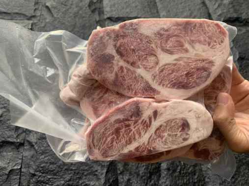 Fat wagyu mess steak